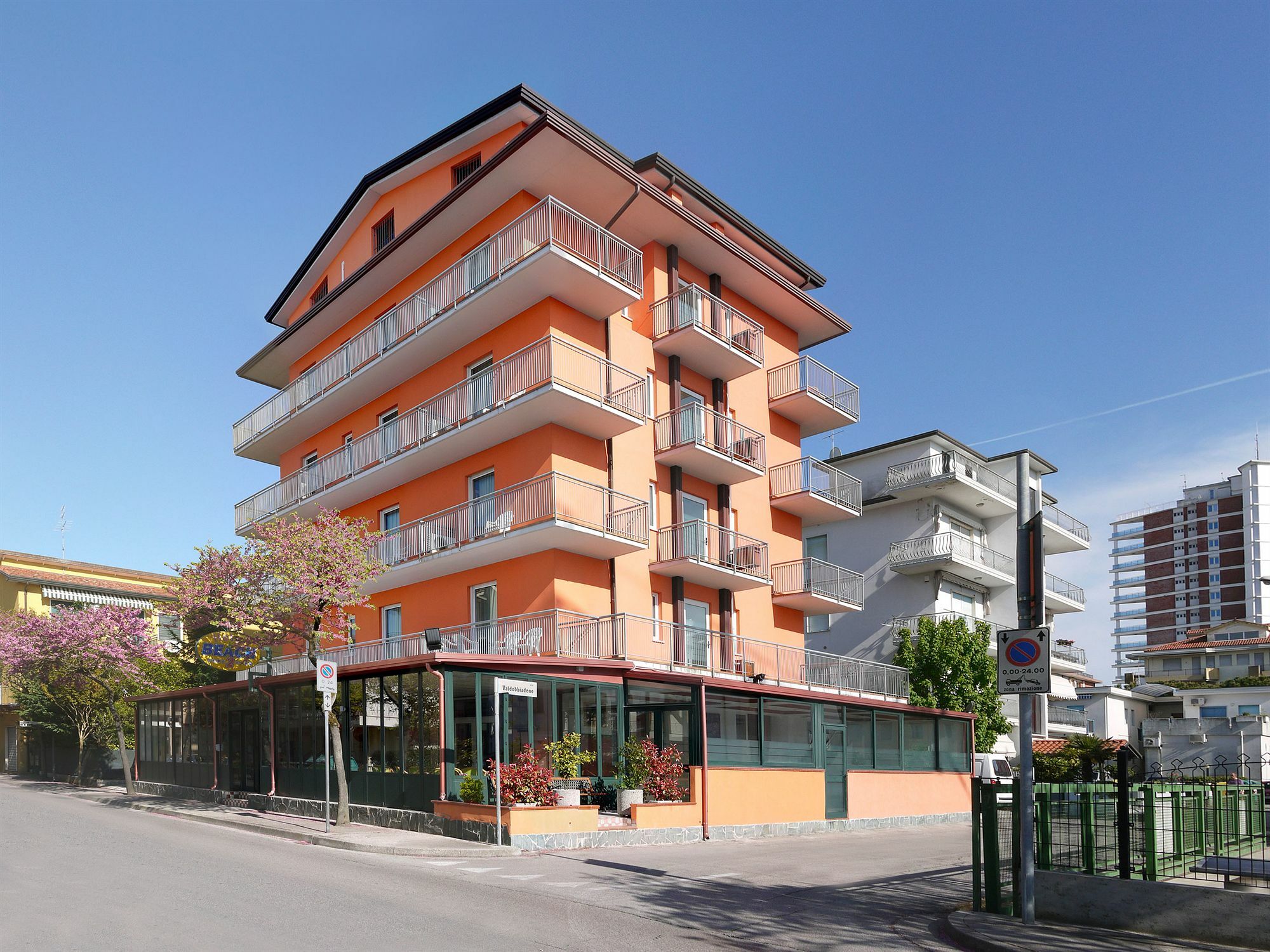 Hotel Beach2